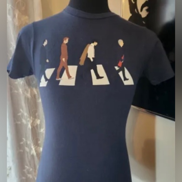 BBC official Doctor Who/Beatles’ “Abbey Road” mashup navy blue shirt nwot small - Picture 2 of 4
